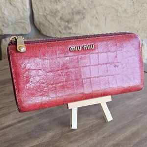 Miu Miu Pink Croc-Embossed Wallet